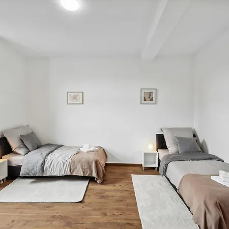 Wupper Ii, Lage Ideal Fuer Geschaeftsleute, Monteure, Familien, 3 Zimmer, Flachbild-tv * Wuppertal