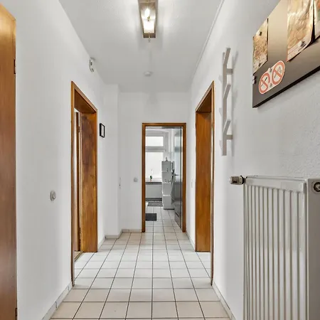 Wupper Ii, Lage Ideal Fuer Geschaeftsleute, Monteure, Familien, 3 Zimmer, Flachbild-tv Apartmán *