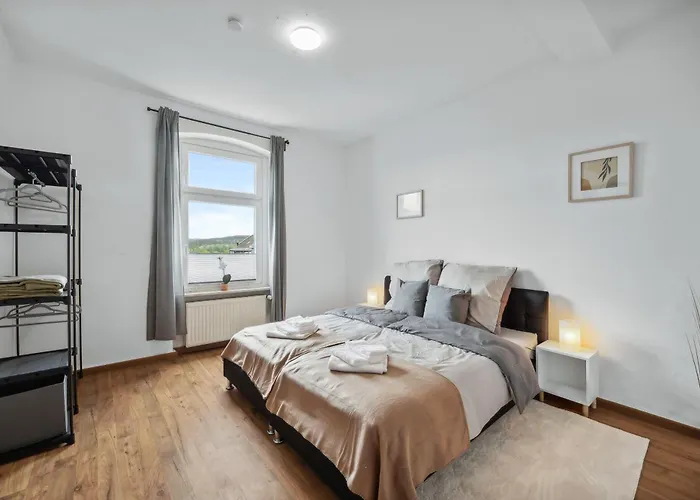 Wupper Ii, Lage Ideal Fuer Geschaeftsleute, Monteure, Familien, 3 Zimmer, Flachbild-tv * Wuppertal